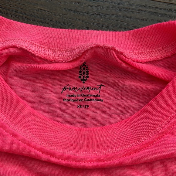 Free People NWOT Oversized long sleeve in a blend of Cotton. Rayon & Polyester. - Picture 3 of 7